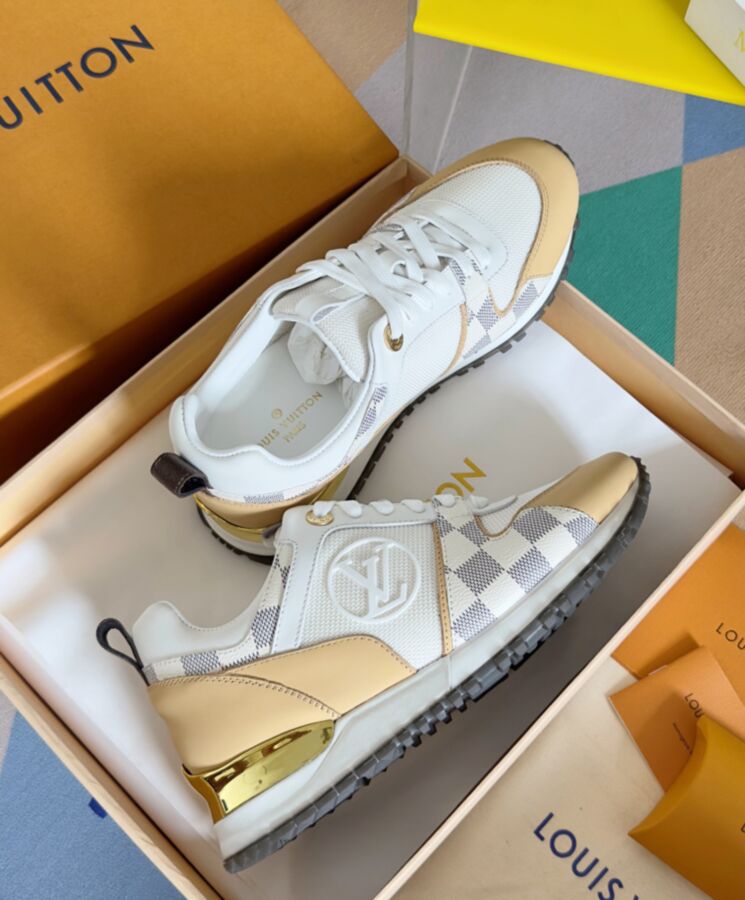 Louis Vuitton Womens Run Away Sneaker 1AAWFC Khaki-5