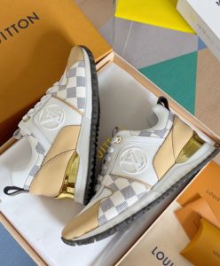 Louis Vuitton Womens Run Away Sneaker 1AAWFC Khaki-8