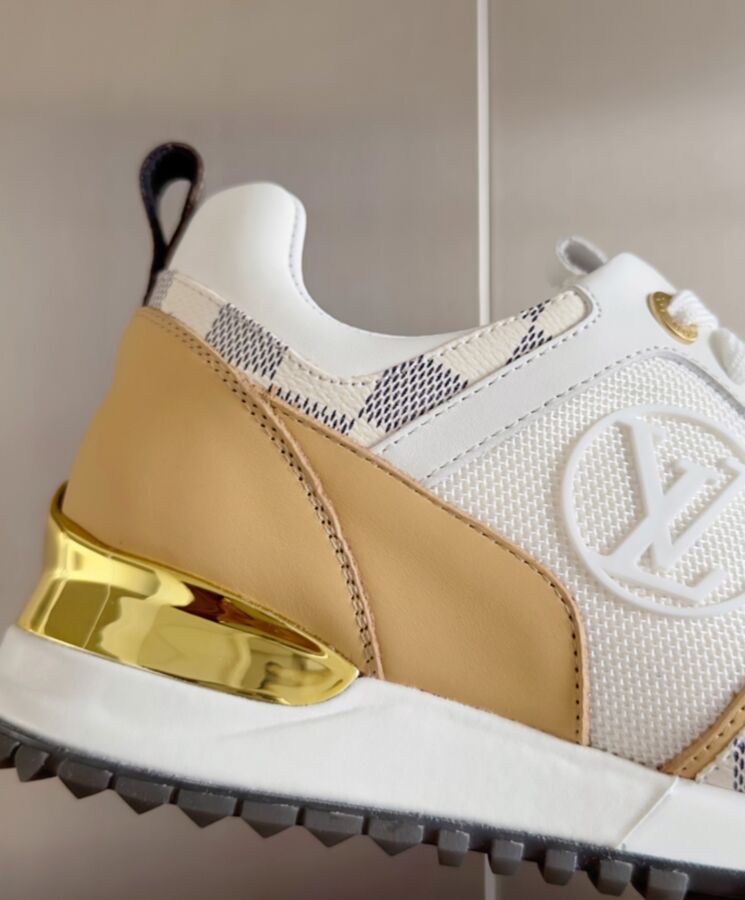 Louis Vuitton Womens Run Away Sneaker 1AAWFC Khaki-9