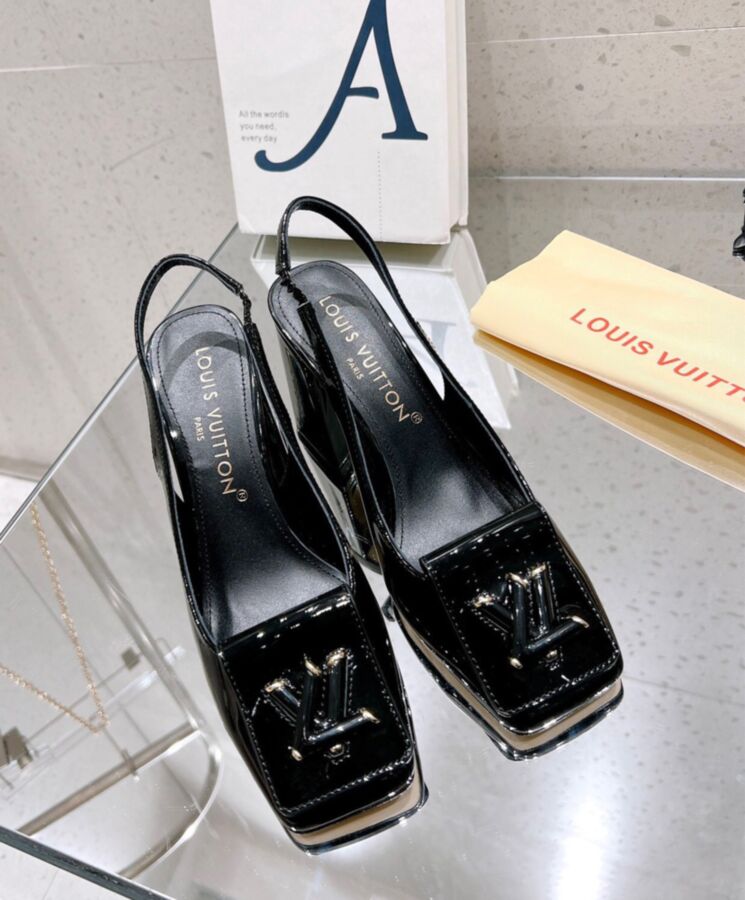 Louis Vuitton Womens Shake Slingback Pump-2