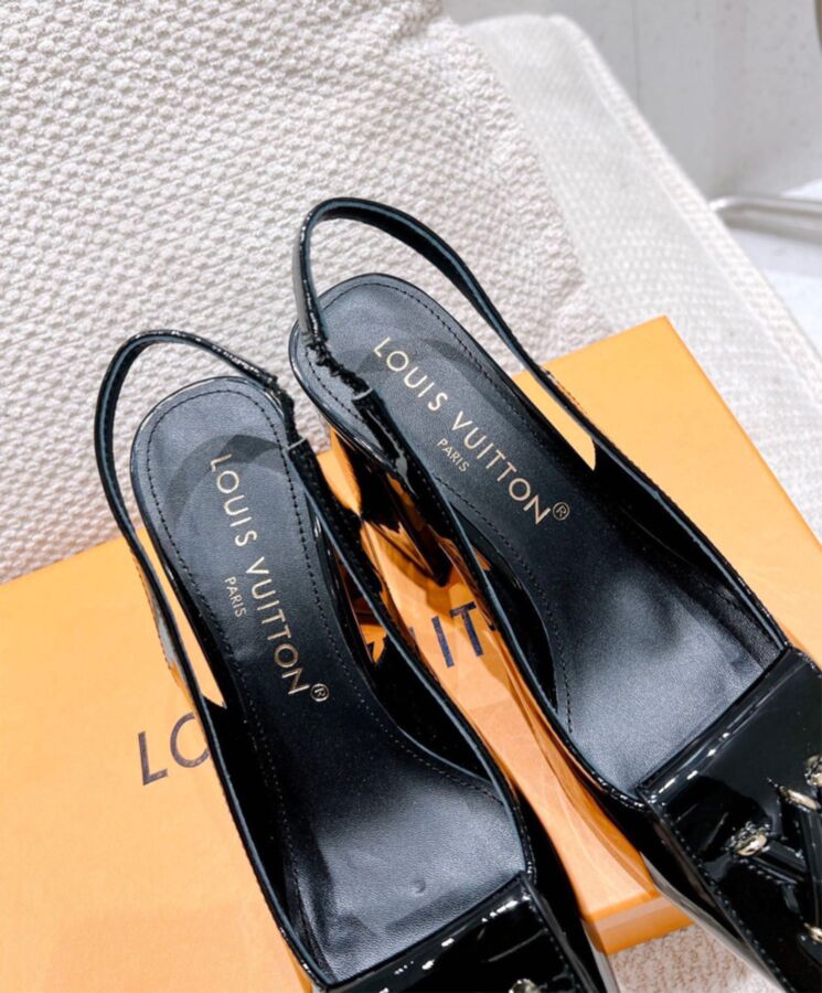 Louis Vuitton Womens Shake Slingback Pump-9