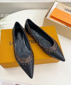 Louis Vuitton Womens Signature Flat Ballerina-2