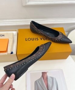 Louis Vuitton Womens Signature Flat Ballerina-7