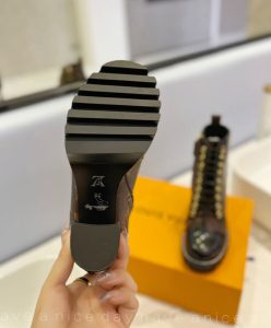 Louis Vuitton Womens Star Trail Ankle Boot 1A2Y7W Black-10