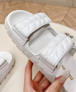 Miumiu Womens Matelasse Nappa Leather Slides White-8