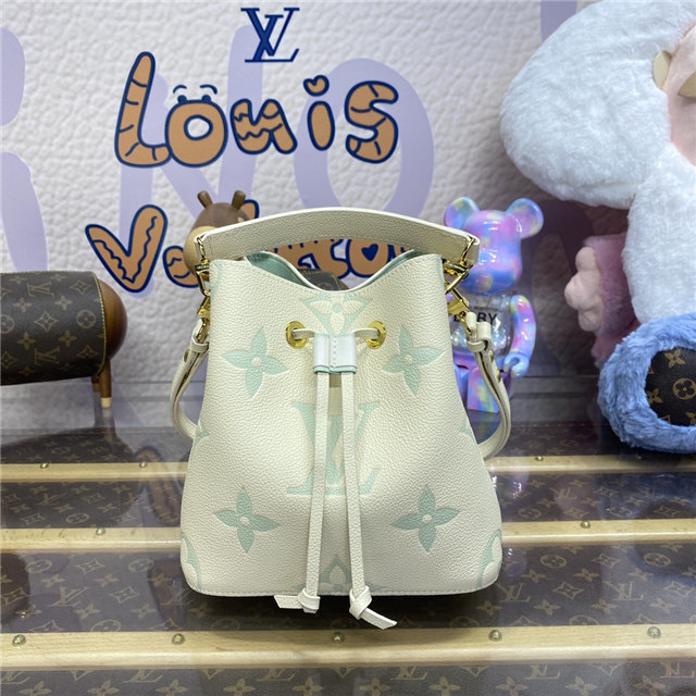 Louis Vuitton Neonoe BB M24048