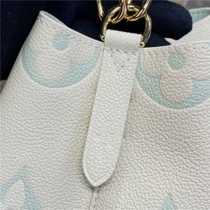 Neonoe BB M24048-8.jpg