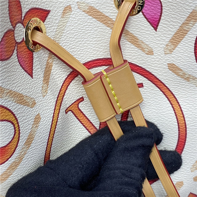 Neonoe BB M25315-6.jpg