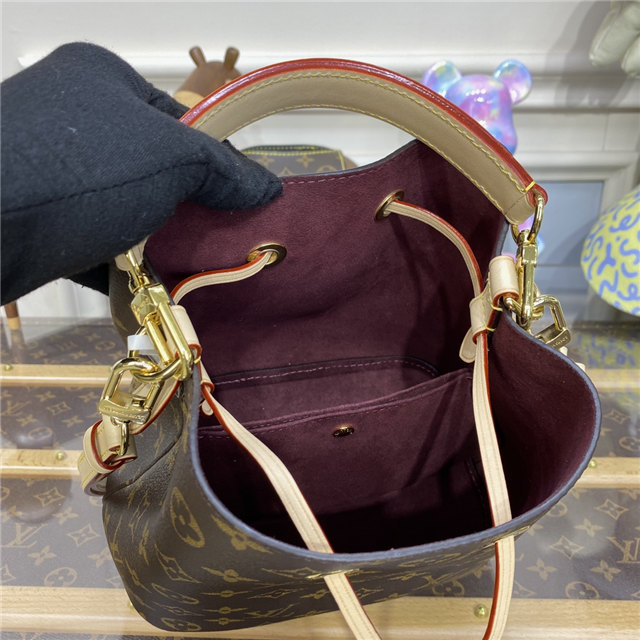 Neonoe BB M46581-10.jpg