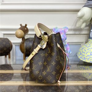 Neonoe BB M46581-2.jpg