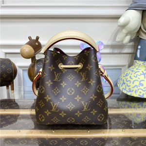 Neonoe BB M46581-3.jpg