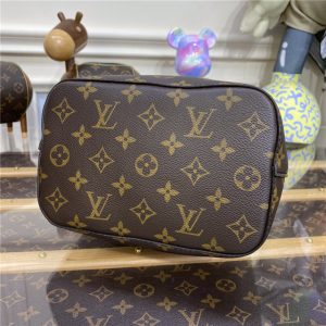 Neonoe BB M46581-5.jpg