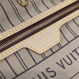 Neverfull PM Monogram Canvas M41245 Beige-8.jpg