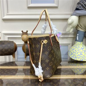 Neverfull PM Monogram Canvas M41245 Cherry-2.jpg