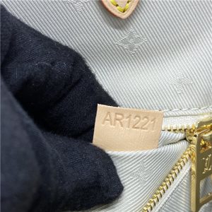 OnTheGo MM M24708-9.jpg