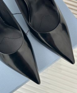Prada Womens Brushed Leather Pumps 1I288N-7