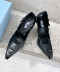 Prada Womens Brushed Leather Pumps Black-3