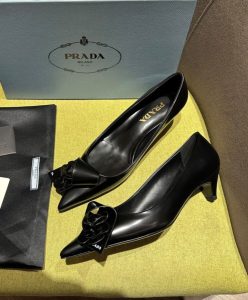 Prada Womens Brushed Leather Pumps With Floral Appliques 1I363N-5