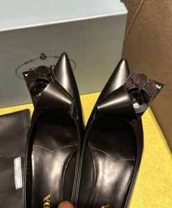 Prada Womens Brushed Leather Pumps With Floral Appliques 1I363N-6