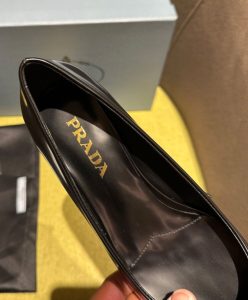 Prada Womens Brushed Leather Pumps With Floral Appliques 1I363N-8