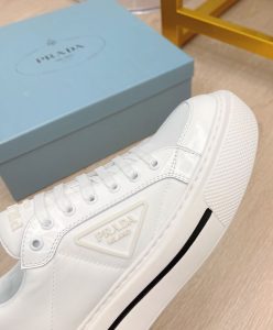Prada Womens Macro Re-Nylon Recycled Nylon And Shiny Leather Sneakers-6