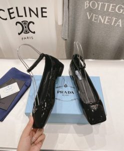 Prada Womens Patent Leather Ballerinas 1F036N Black-3