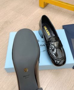 Prada Womens Patent Leather Loafers-7