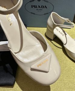 Prada Womens Patent Leather Pumps 1I352N-7