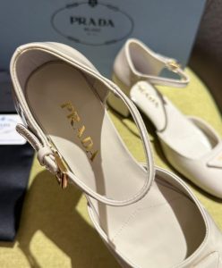 Prada Womens Patent Leather Pumps 1I352N-8