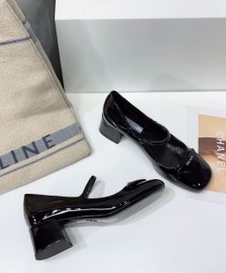 Prada Womens Patent Leather Pumps Black-10