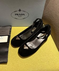 Prada Womens Velvet pumps 1I358N Black-3