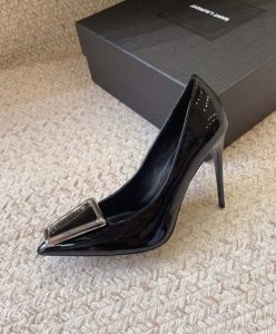 Saint Laurent Womens Avenue Pumps In Patent Leather Black-5