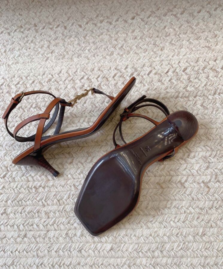 Saint Laurent Womens Cassandra Sandals In Smooth Leather-5