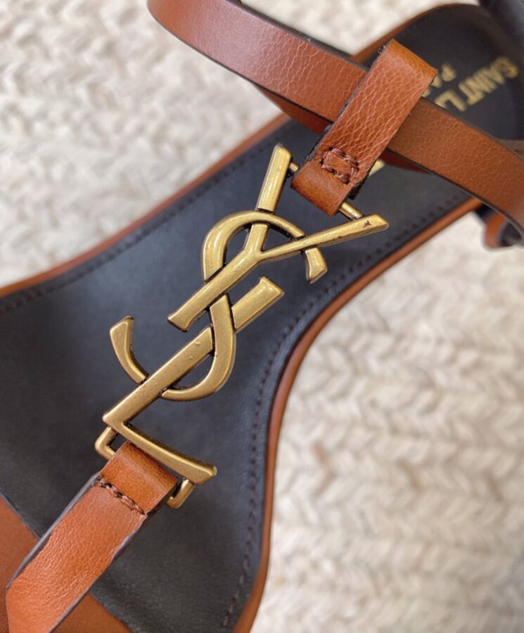 Saint Laurent Womens Cassandra Sandals In Smooth Leather-7