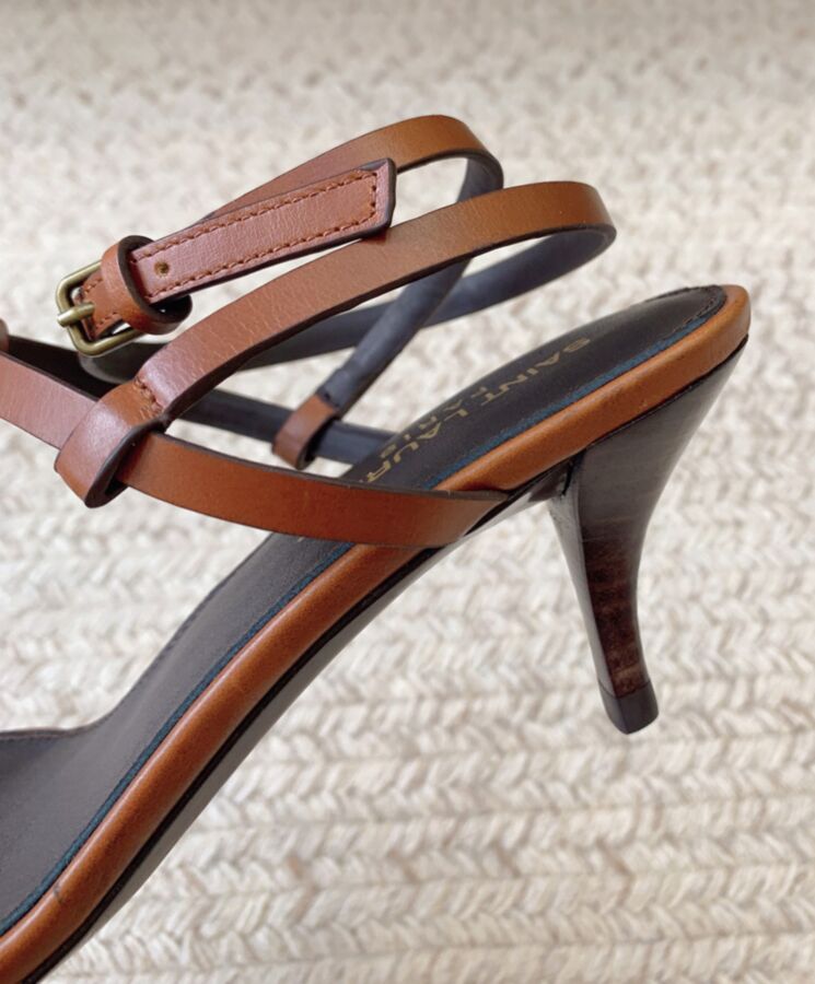 Saint Laurent Womens Cassandra Sandals In Smooth Leather-9