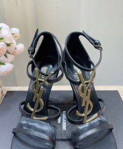 Saint Laurent Womens Cassandra Sandals In Smooth Leather Black-9