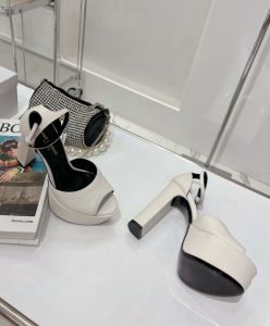 Saint Laurent Womens Jodie Platform Sandals In Smooth Leather Cream-9