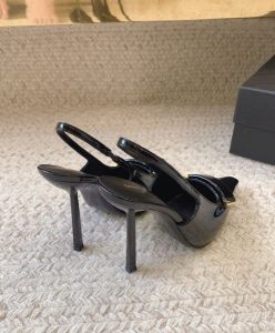 Saint Laurent Womens Madame Slingback Pumps In Patent Leather Black-5