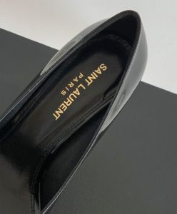 Saint Laurent Womens Opyum Pumps In Patent Leather With Gold-Tone Heel Black-9