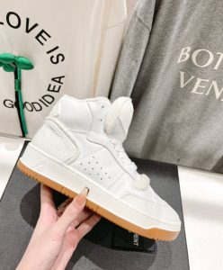 Saint Laurent Womens Sl80 Mid-Top Sneakers In Smooth And Grained Leather Cream-6