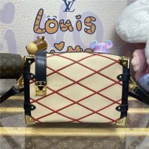 Side Trunk MM M24403-1.jpg