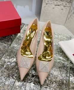 Valentino Garavani One Stud Pump With Crystals 100MM-2