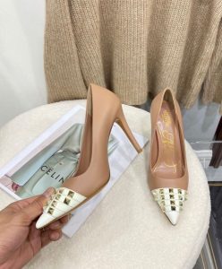 Valentino Garavani Rockstud Alcove Pump-5