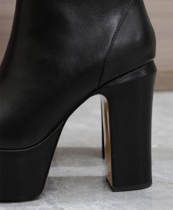 Valentino Garavani Tan-Go Platform Ankle Boot In Calfskin 120MM Black-9