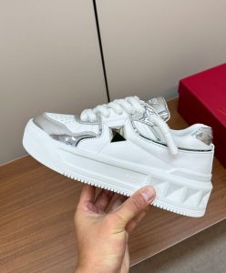Valentino Unisex One Stud XL Womens Lambskin Sneakers White-5