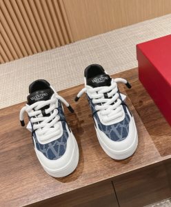 Valentino Unisex One Stud Xl Low-Top Sneaker-2