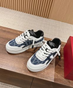 Valentino Unisex One Stud Xl Low-Top Sneaker-3