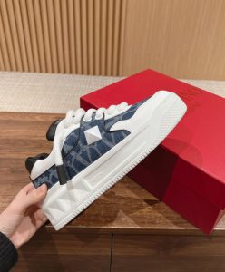 Valentino Unisex One Stud Xl Low-Top Sneaker-6