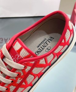 Valentino Unisex Toile Iconographe Totaloop Low-Top Sneaker-9