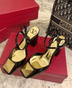 Valentino Womens One Stud Pump In Patent Leather 90MM-2